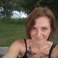 kya, 41, woman