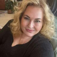 Laurx|||, 60, woman