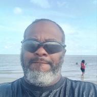 Tee|||, 50, man