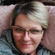 Elizabeth |||, 40, woman