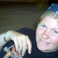 Miss, 39, woman